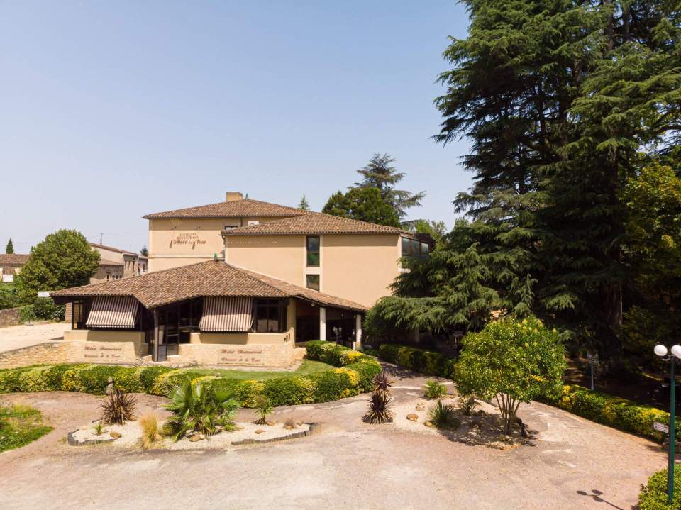 Le Pradeilles - Chateau de la Tour — Extérieur
