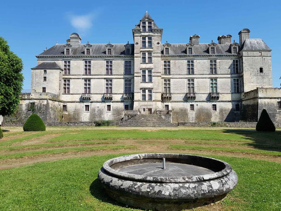 Hotel restaurant Chateau de la Tour, sur la route des vins Bordelaise