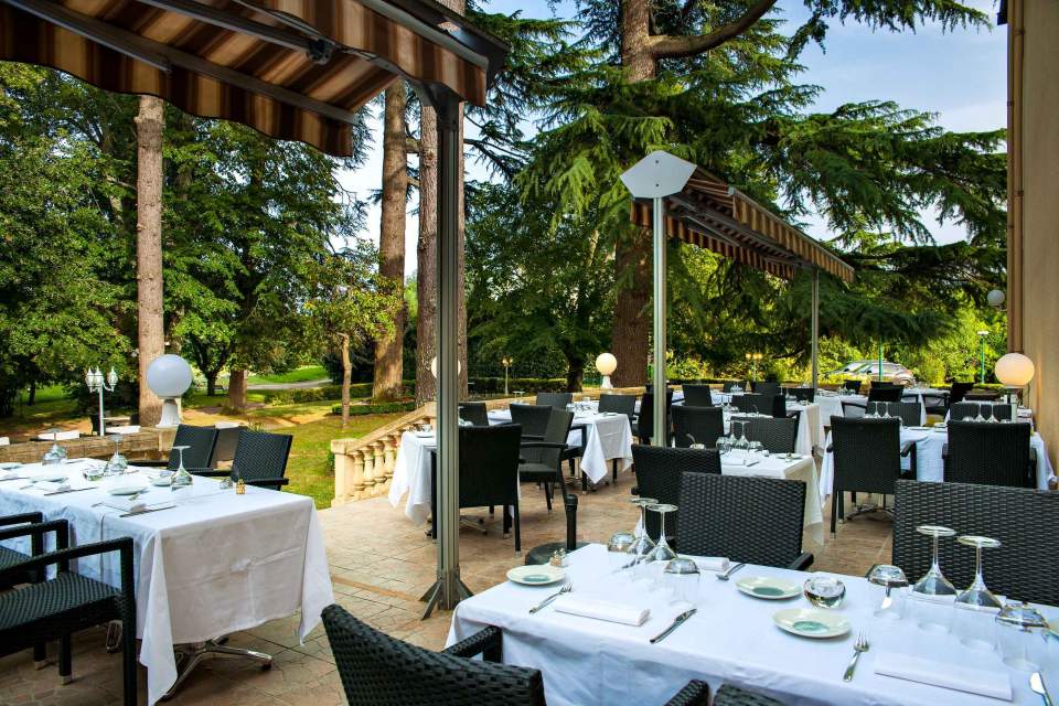 Hotel restaurant Chateau de la Tour, avec Terrasse 